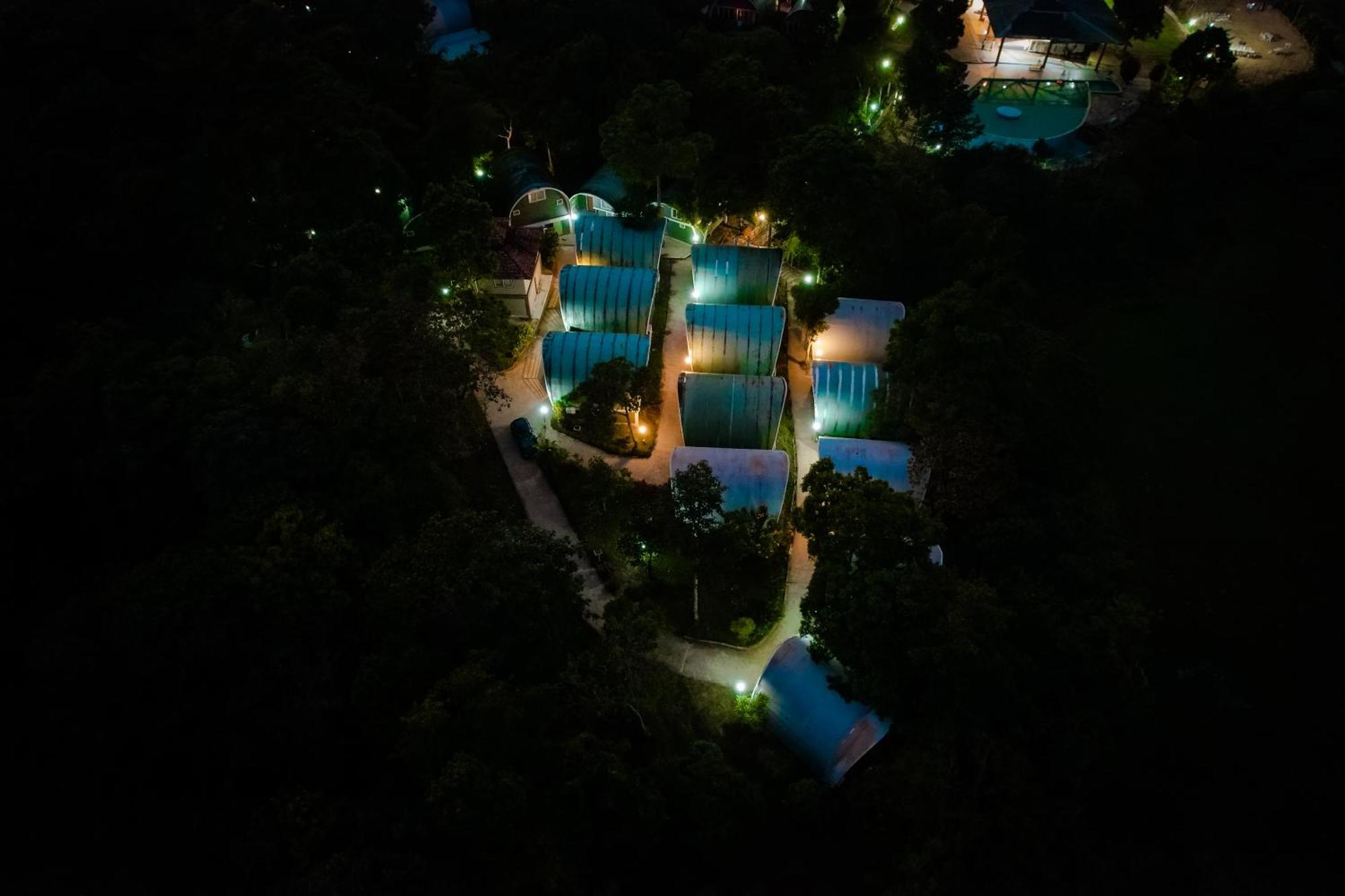 Mookanana Jungle Resort And Spa Hassan Exterior foto