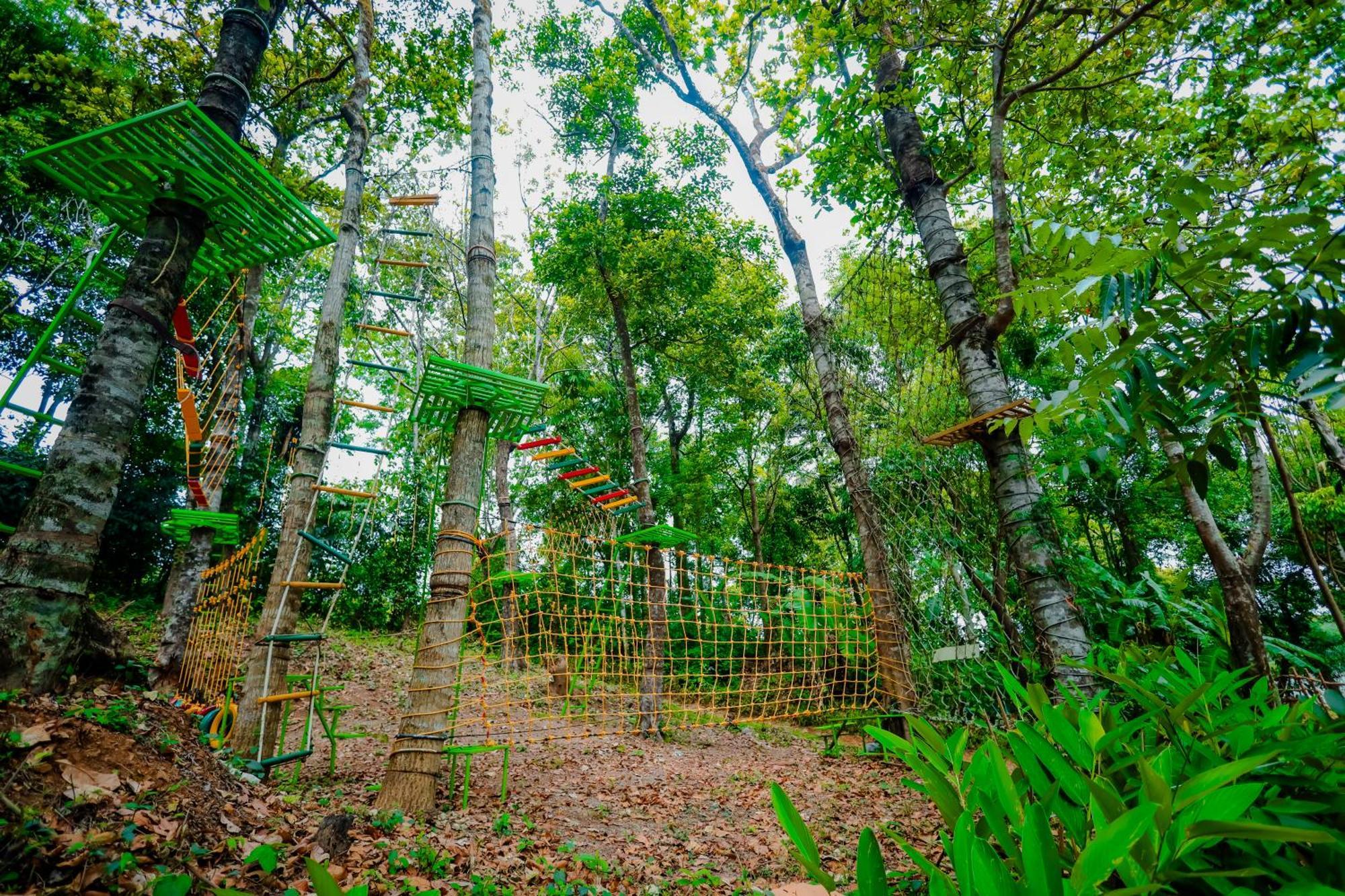 Mookanana Jungle Resort And Spa Hassan Exterior foto