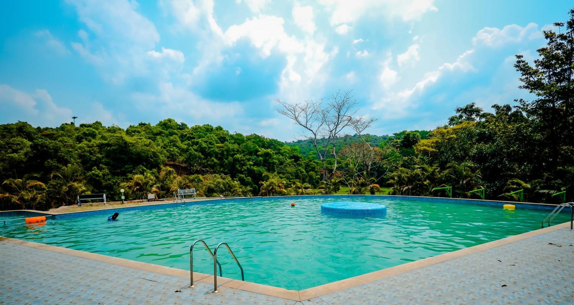 Mookanana Jungle Resort And Spa Hassan Exterior foto